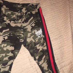 PINK VS  ||  camo joggers ✨